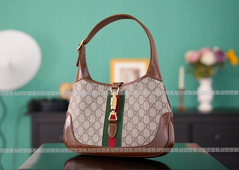 구찌재키1961스몰숄더백 20260320-144309-004루.jpg