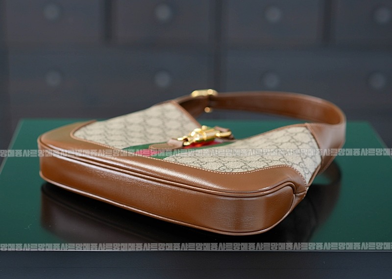 구찌재키1961스몰숄더백 20260320-144310-005루.jpg