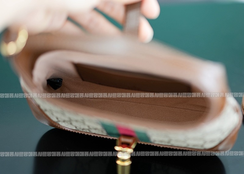 구찌재키1961미니숄더백 20260320-145038-009루.jpg