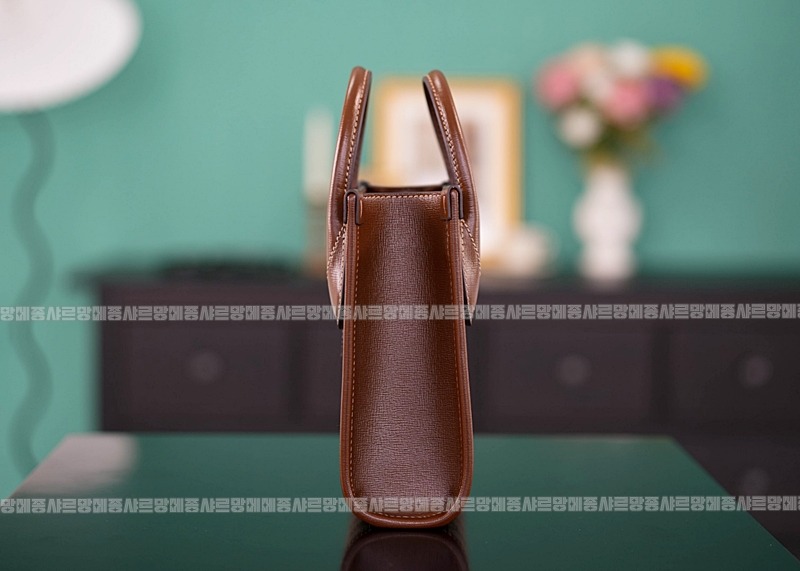 구찌인터로킹G미니토트백 20260320-160326-003루.jpg