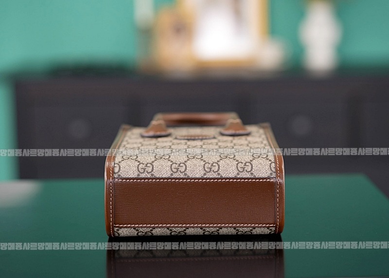 구찌인터로킹G미니토트백 20260320-160326-006루.jpg