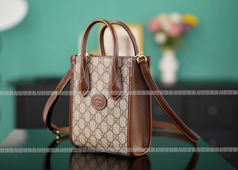 구찌인터로킹G미니토트백 20260320-160326-008루.jpg