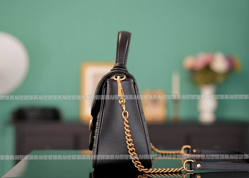 구찌GG마몽마틀라세숄더백미디움 20260321-112627-003루.jpg