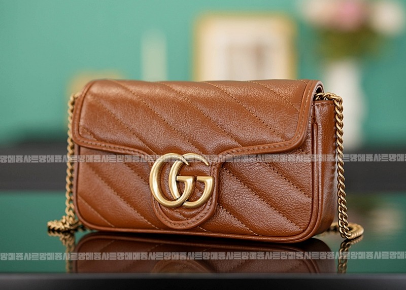 구찌마몽마틀라쎼미니체인숄더백 20260321-132721-002루.jpg