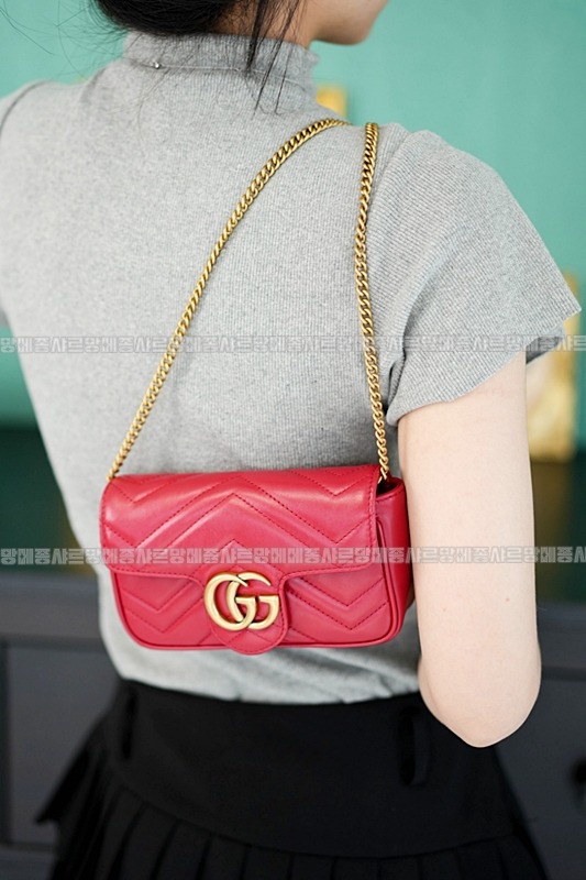 구찌마몽마틀라쎼미니체인숄더백 20260321-133121-021루.jpg