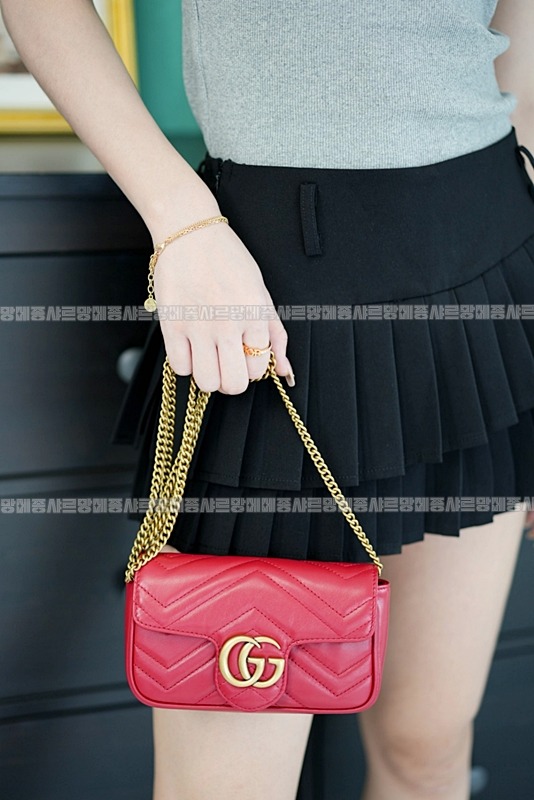 구찌마몽마틀라쎼미니체인숄더백 20260321-133121-026루.jpg