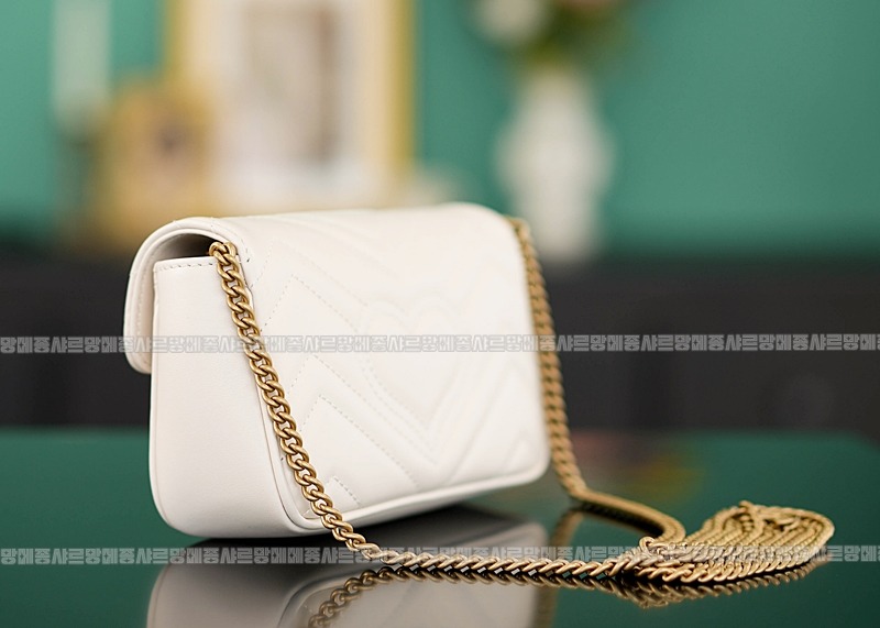 구찌마몽마틀라쎼미니체인숄더백 20260321-133337-004루.jpg