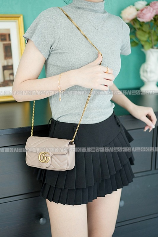 구찌마몽마틀라쎼미니체인숄더백 20260321-133617-023루.jpg