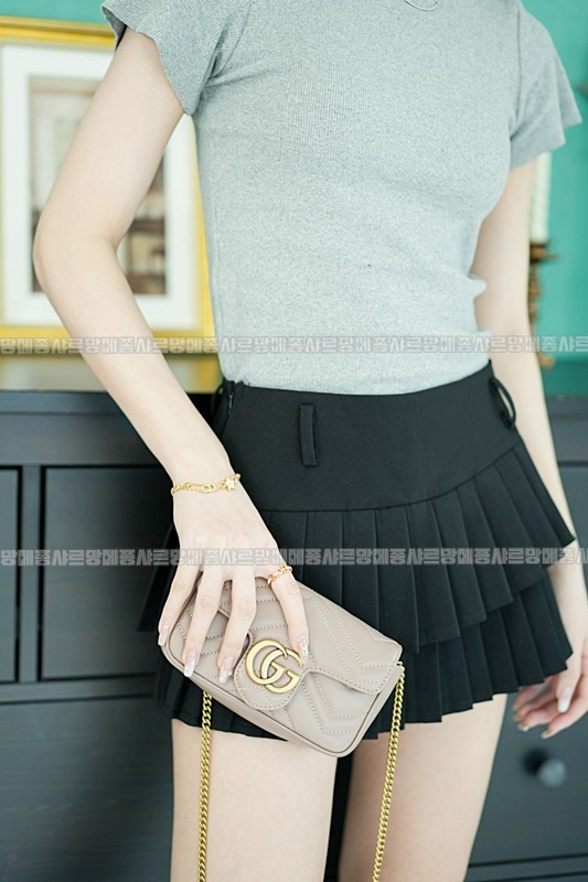 구찌마몽마틀라쎼미니체인숄더백 20260321-133618-027루.jpg