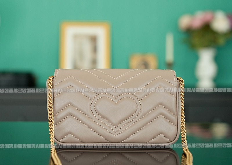 구찌마몽마틀라쎼미니체인숄더백 20260321-133612-004루.jpg