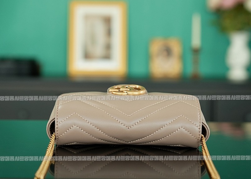 구찌마몽마틀라쎼미니체인숄더백 20260321-133612-006루.jpg