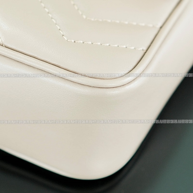 구찌마몽마틀라쎼미니체인숄더백 20260321-133615-017루.jpg