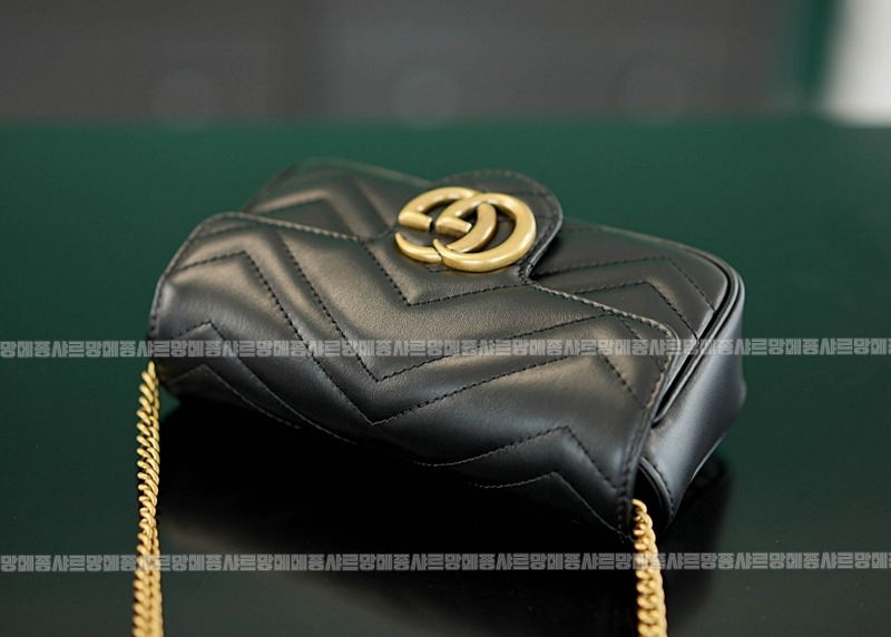 구찌마몽마틀라쎼미니체인숄더백 20260321-133829-006루.jpg