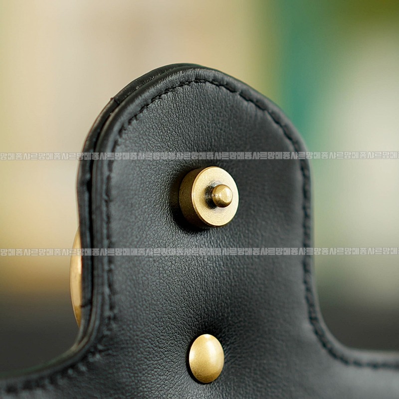 구찌마몽마틀라쎼미니체인숄더백 20260321-133831-014루.jpg