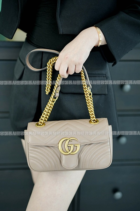 구찌마몽마틀라쎼미니숄더백 20260321-135719-027루.jpg