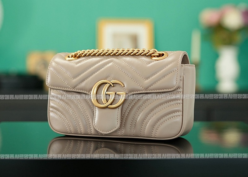 구찌마몽마틀라쎼미니숄더백 20260321-135709-002루.jpg