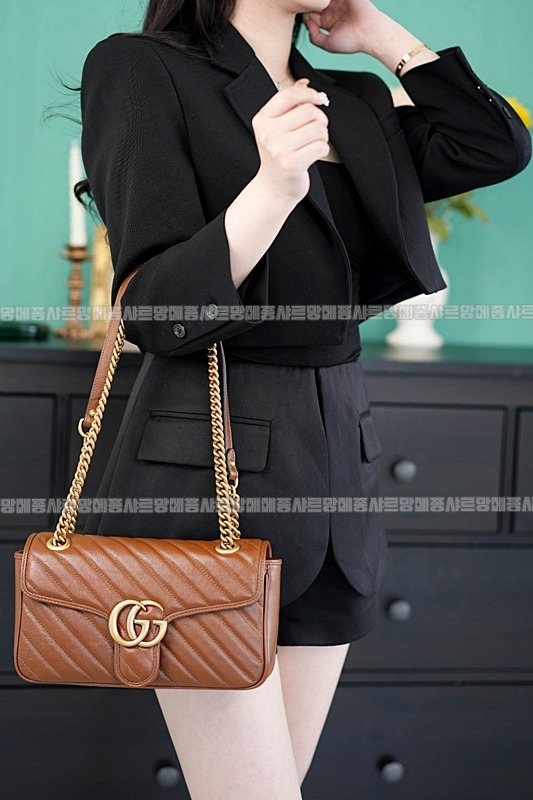 구찌마몽마틀라쎼미디움숄더백 20260321-143437-021루.jpg