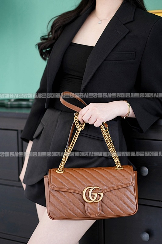 구찌마몽마틀라쎼미디움숄더백 20260321-143438-029루.jpg