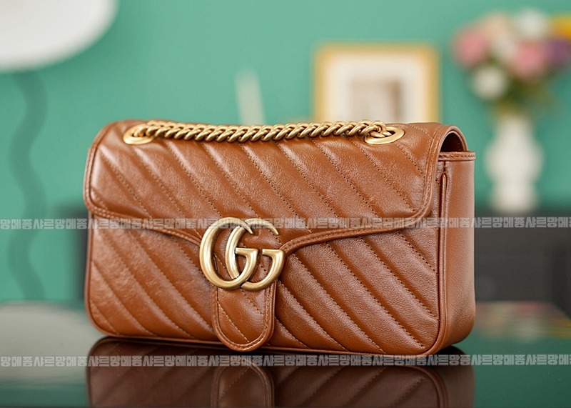 구찌마몽마틀라쎼미디움숄더백 20260321-143433-002루.jpg