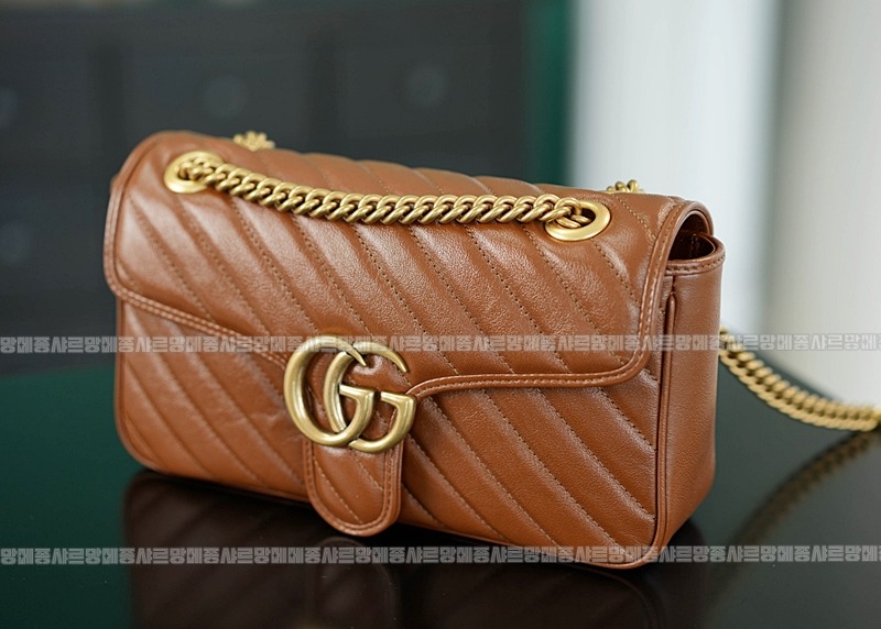 구찌마몽마틀라쎼미디움숄더백 20260321-143434-009루.jpg