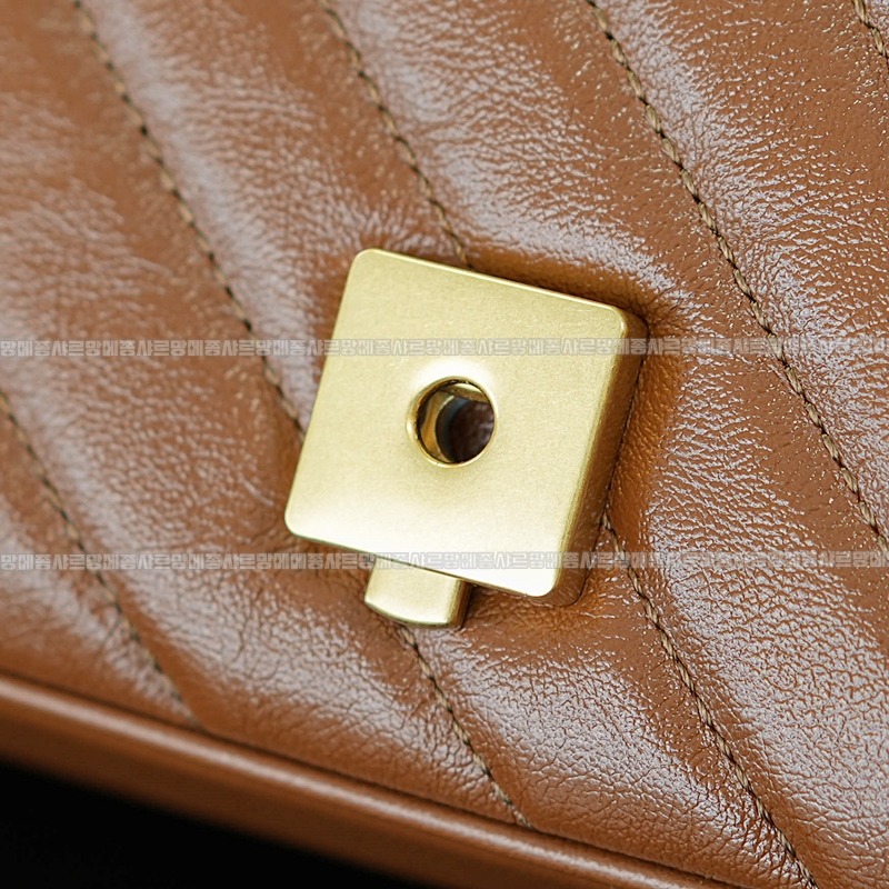 구찌마몽마틀라쎼미디움숄더백 20260321-143435-014루.jpg