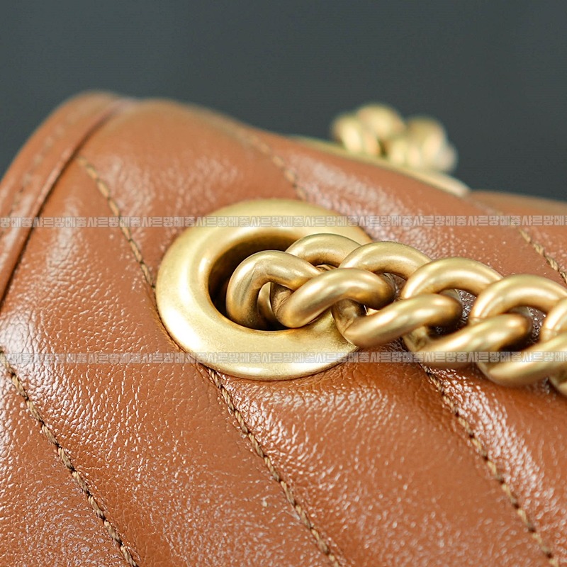 구찌마몽마틀라쎼미디움숄더백 20260321-143435-015루.jpg