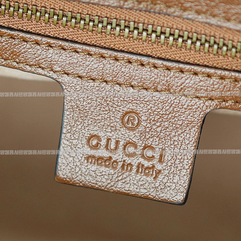 구찌마몽마틀라쎼미디움숄더백 20260321-143435-016루.jpg