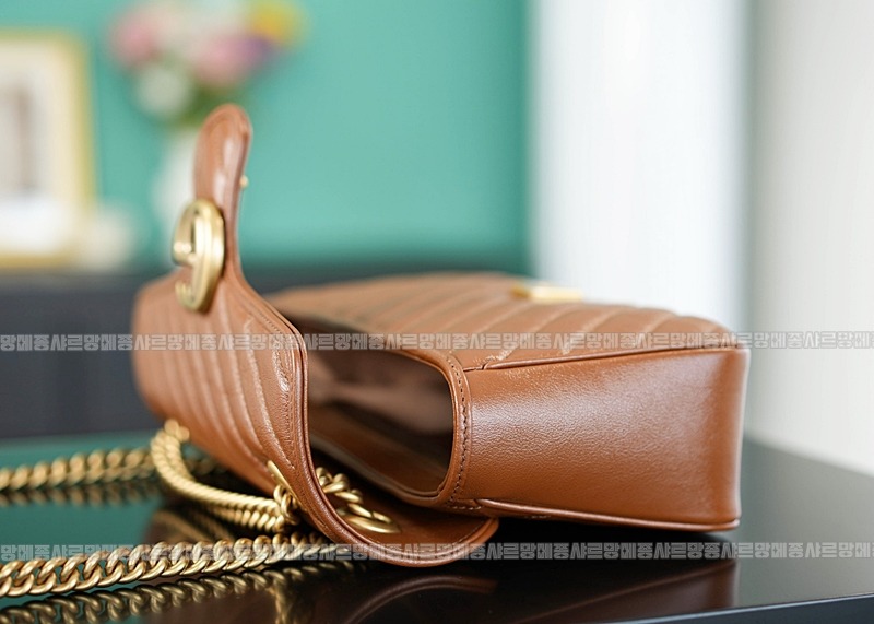 구찌마몽마틀라쎼미디움숄더백 20260321-143436-018루.jpg