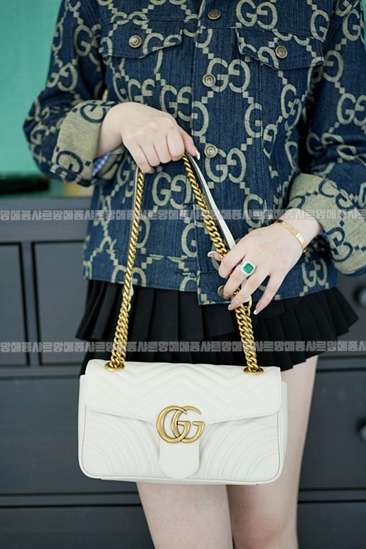 구찌마몽마틀라쎼미디움숄더백 20260321-144103-019루.jpg