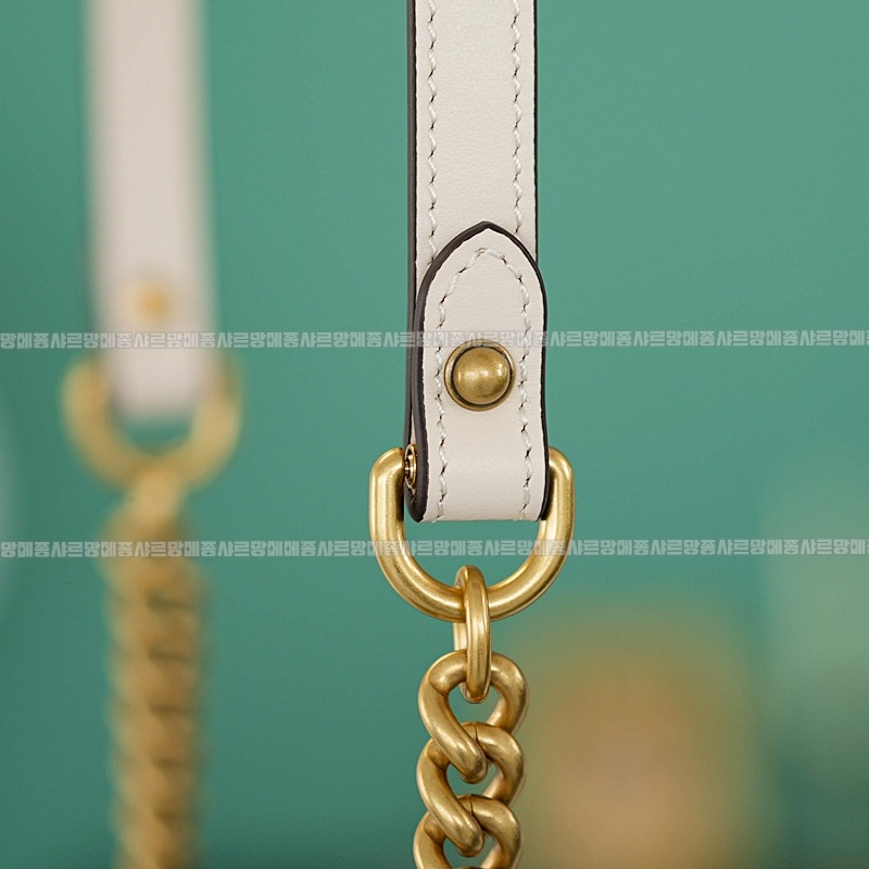 구찌마몽마틀라쎼미디움숄더백 20260321-144103-017루.jpg