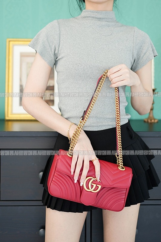 구찌마몽마틀라쎼미디움숄더백 20260321-144419-019루.jpg