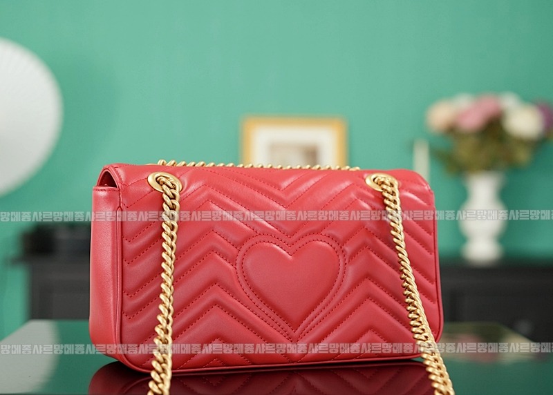 구찌마몽마틀라쎼미디움숄더백 20260321-144416-004루.jpg