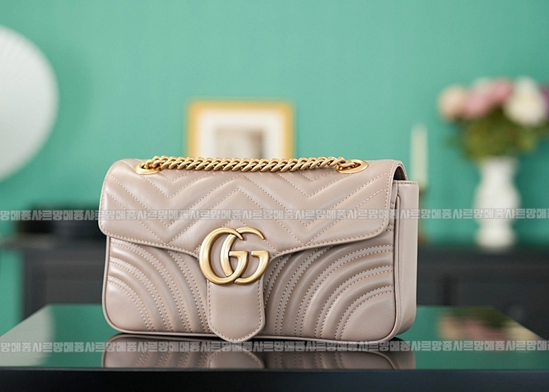 구찌마몽마틀라쎼미디움숄더백 20260321-144642-002루.jpg