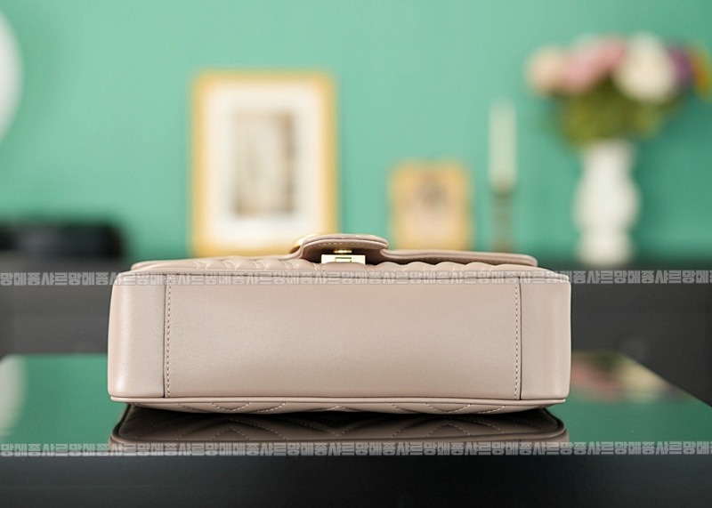 구찌마몽마틀라쎼미디움숄더백 20260321-144643-007루.jpg