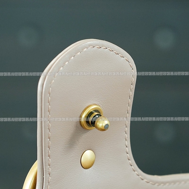 구찌마몽마틀라쎼미디움숄더백 20260321-144644-013루.jpg