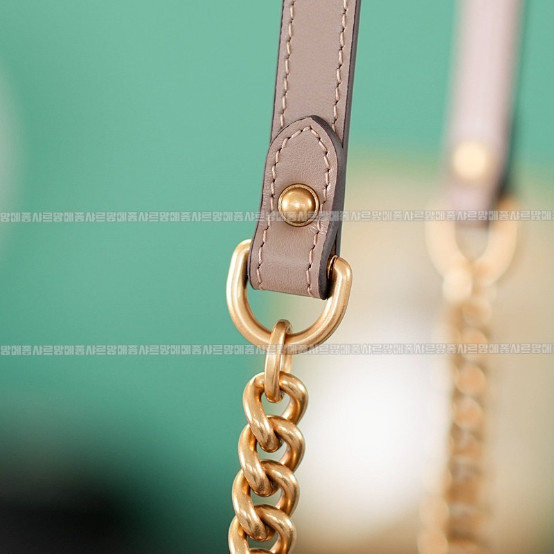 구찌마몽마틀라쎼미디움숄더백 20260321-144645-016루.jpg