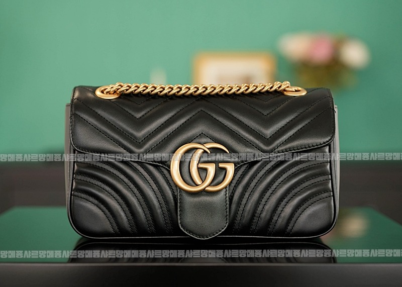 구찌마몽마틀라쎼미디움숄더백 20260321-144914-001루.jpg