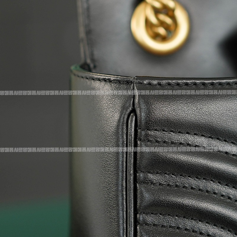 구찌마몽마틀라쎼미디움숄더백 20260321-144915-012루.jpg