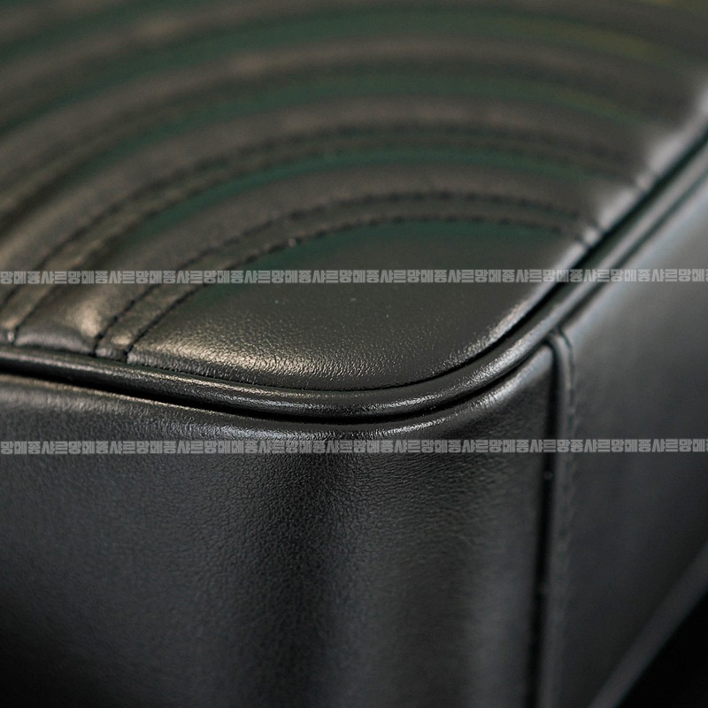 구찌마몽마틀라쎼미디움숄더백 20260321-144915-011루.jpg