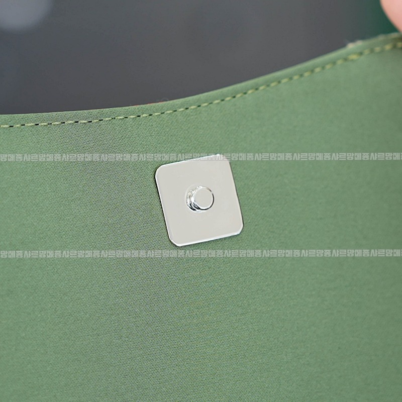 구찌호스빗체인스몰백 20260321-150350-015루.jpg