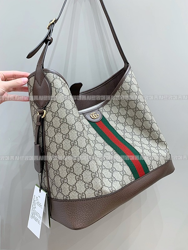 구찌오피디아미디움숄더백 20260321-165004-007루.jpg