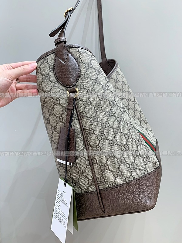 구찌오피디아미디움숄더백 20260321-165004-009루.jpg