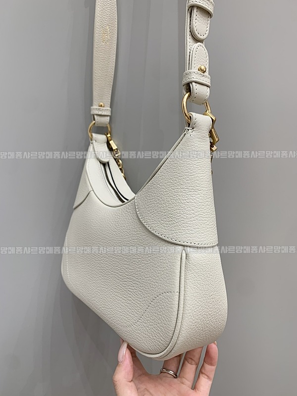 구찌아프로디테숄더백  20260322-115210-017루.jpg