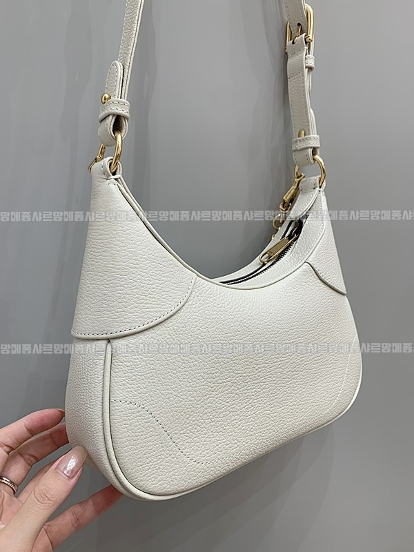 구찌아프로디테숄더백  20260322-115210-018루.jpg