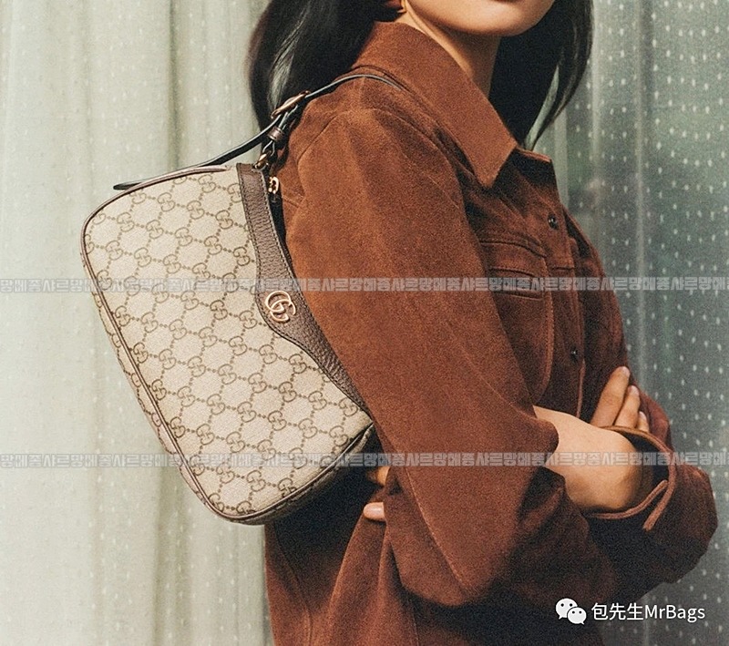 구찌오피디아스몰핸드백  20260322-121837-016루.jpg