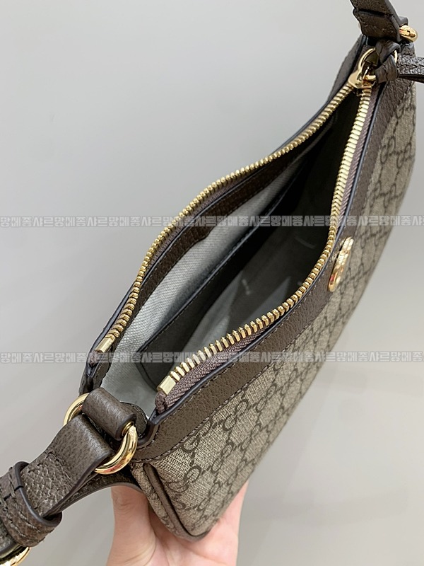 구찌오피디아스몰핸드백  20260322-121836-012루.jpg