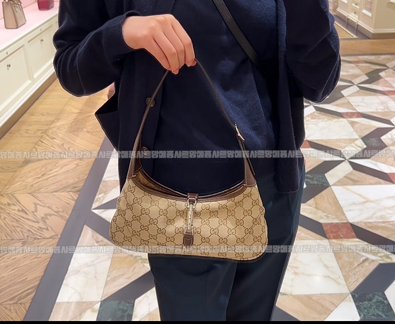 구찌재키슬림숄더백  20260322-124903-015루.jpg