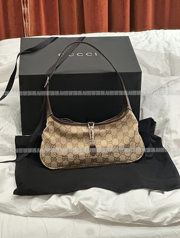 구찌재키슬림숄더백  20260322-124904-019루.jpg