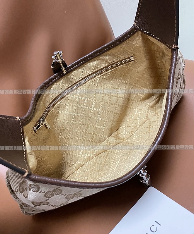 구찌재키슬림숄더백  20260322-124902-006루.jpg