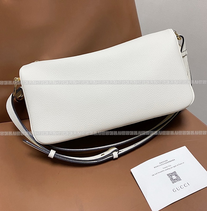 구찌하프홀스빗미디움숄더백  20260322-132106-001루.jpg